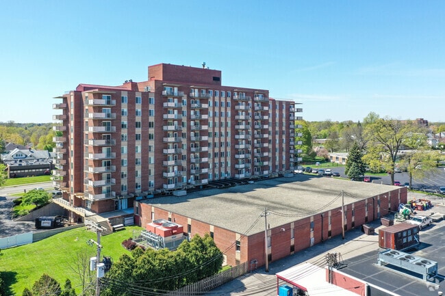 Photo - Governor's Manor