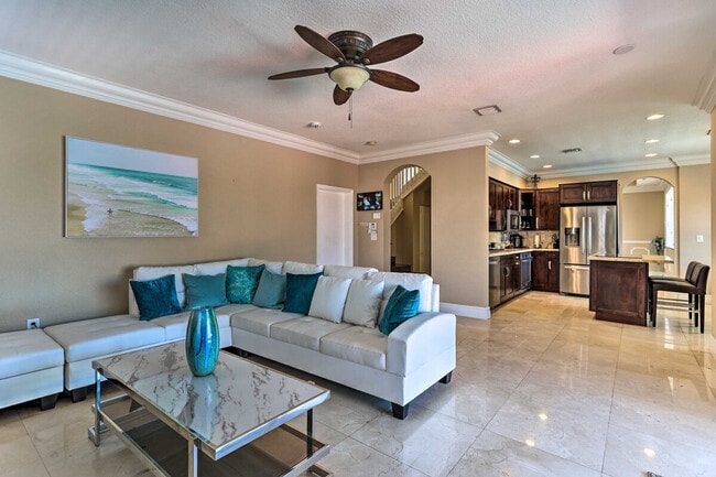 Building Photo - 16445 SW 52nd St Unit ID1307069P