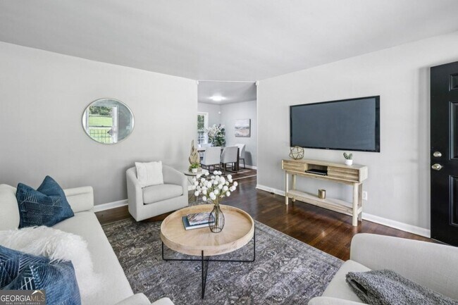 Photo - 3036 Will Rogers Pl SE