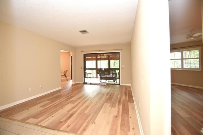 Photo - 6 Broadmore Cir