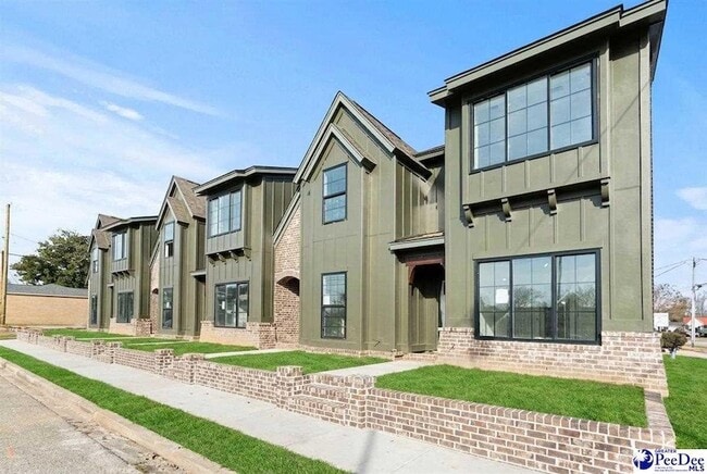 Building Photo - 501 W Cheves St