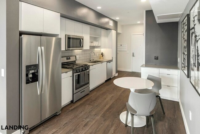 Building Photo - 17500 25th Ave NE Unit MM204