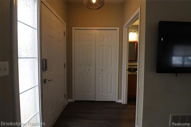 Photo - 2096 Cloverly Ln Unit 30