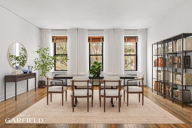 Photo - 121 E 61st St Unit UPPR TRPLX