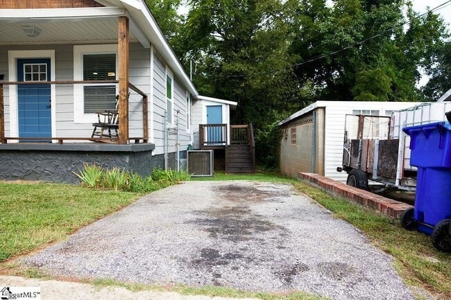 Photo - 4 Lindberg Ave