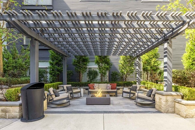 Photo - 322 on North Broad