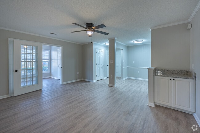 1BR, 1BA - Living Room - Summerlyn Place