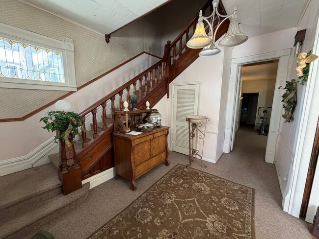 Building Photo - 508 W Taylor St