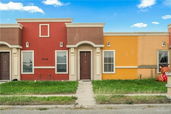 Building Photo - 3036 Scottland Dr Unit 2