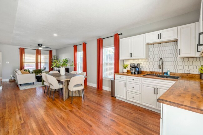 Photo - 4952 Polk St Unit SI ID1531106P