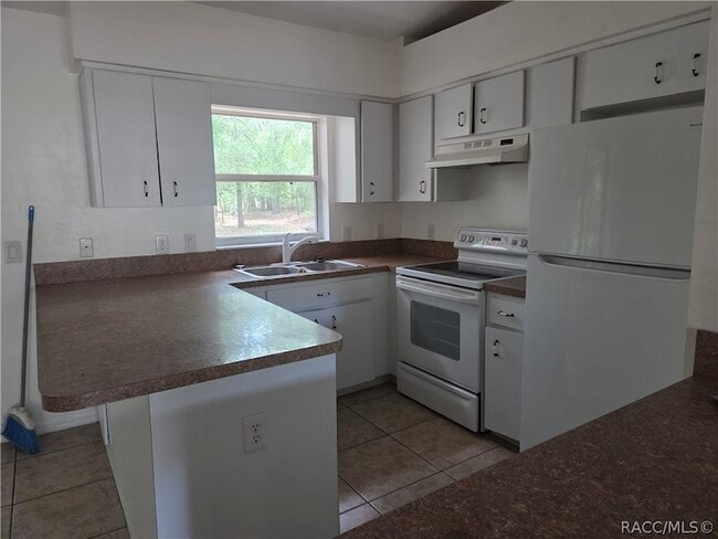 Photo - 1471 E St James Loop
