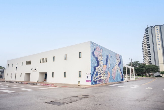 Photo - 201 S Chaparral St Unit ID1268442P