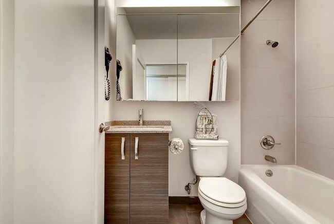 Photo - 399 E 34th St Unit SI ID1025362P