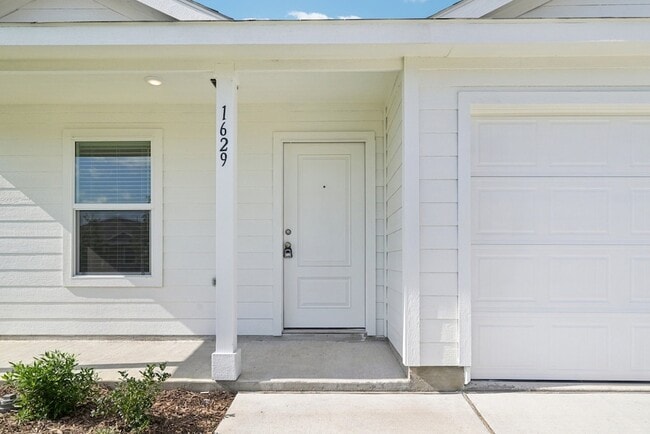 Photo - 1629 Lercara Ln