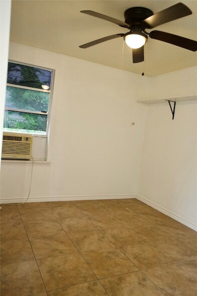 Photo - 6741 Ave E