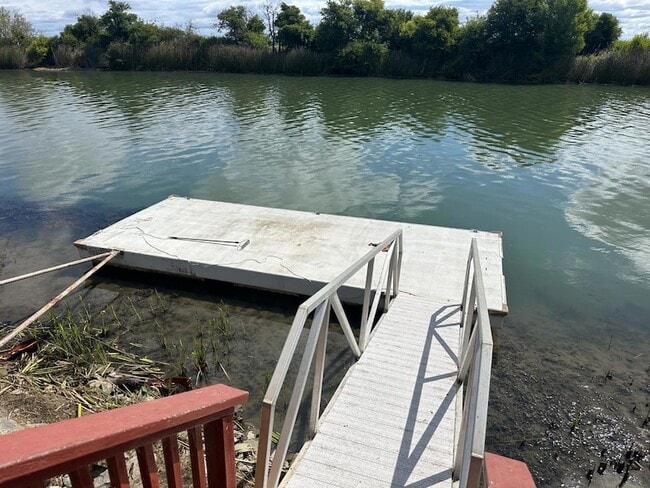 Photo - 128 Oxbow Marina Dr