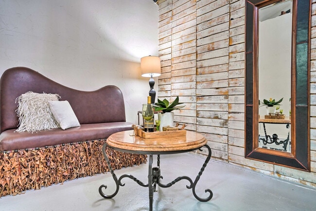Building Photo - 3704 San Bernardo Ave Unit SI ID1545962P