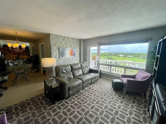 Photo - 2500 NE 48th Ln Unit 605