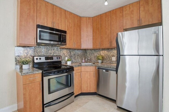 Photo - 1892 NE 46th St Unit B4B