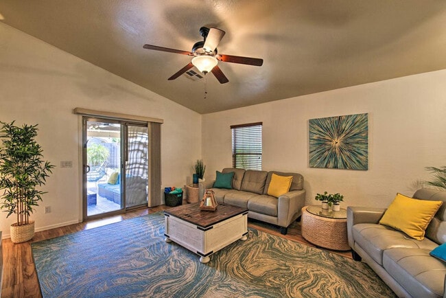 Building Photo - 1021 S 167th Ln Unit SI ID1385890P