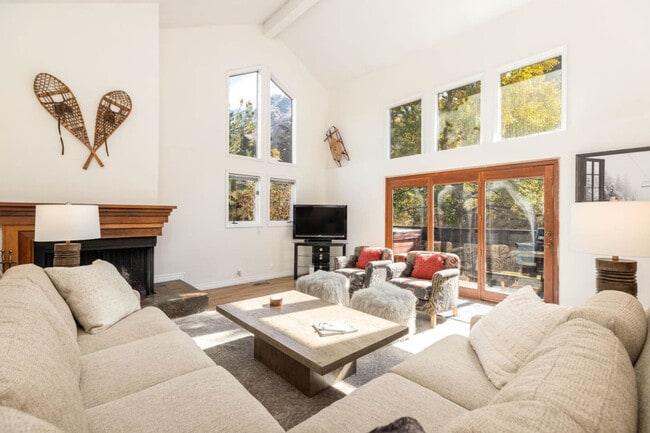 Building Photo - 7430 S Wasatch Blvd Unit SI ID1597569P