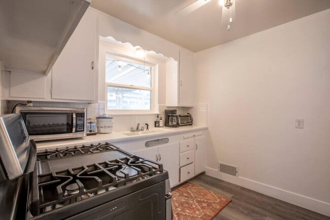 Photo - 239 N Center St Unit ID1249913P