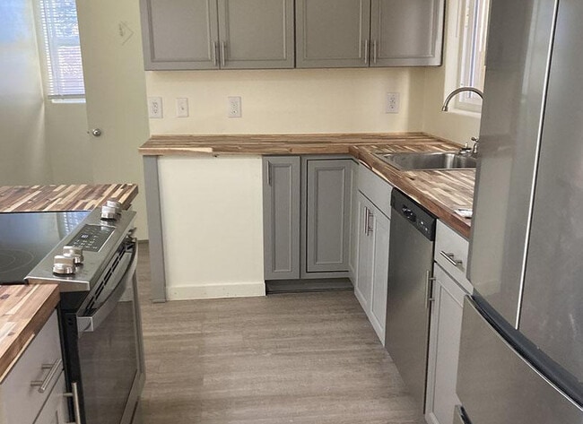 Photo - Q @ Bosque Trail