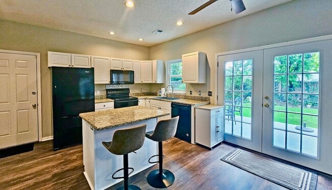 Photo - 94 Blairmore Dr