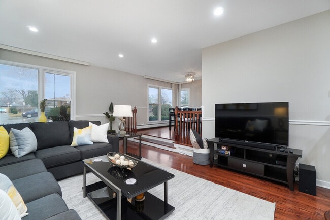 Photo - 7069 N Crawford Ave Unit ID1285041P