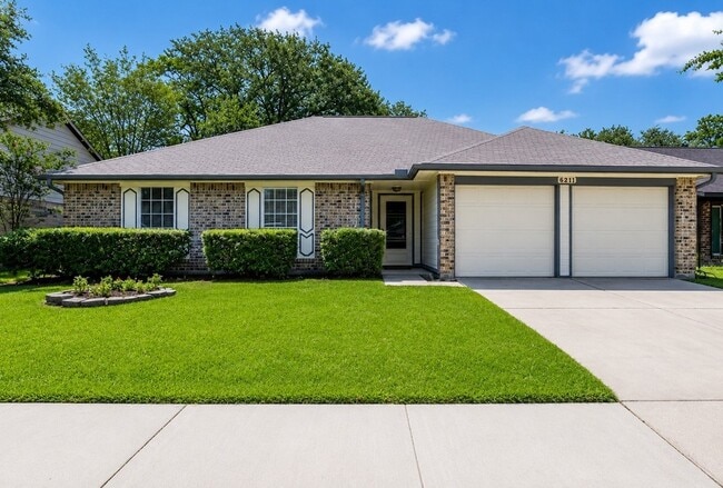 Building Photo - 5211 Rivertree Ln