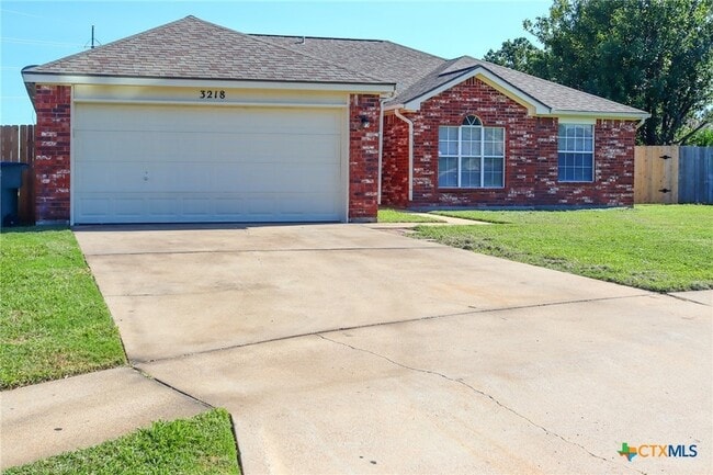 Photo - 3218 Rampart Loop