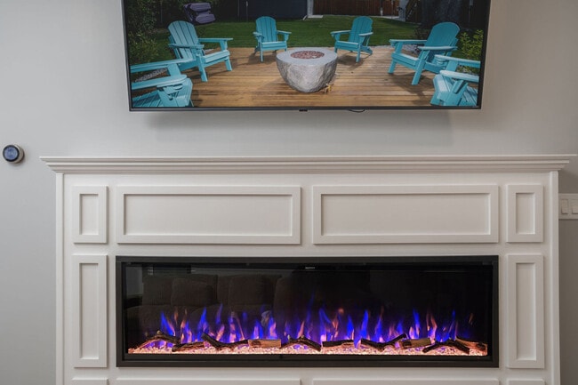 Photo - 8 N York St Unit SI ID1374776P