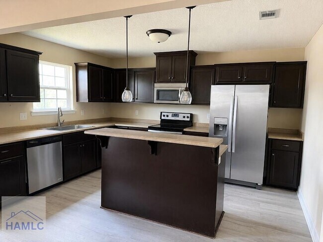Photo - 1106 Creekside Cir