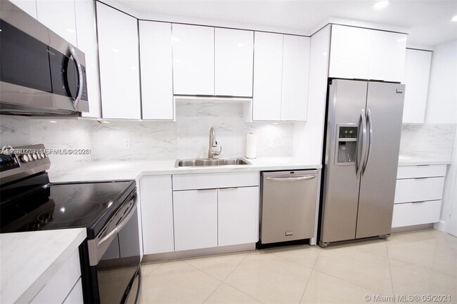 Photo - 3801 OCEAN Dr Unit PH16S