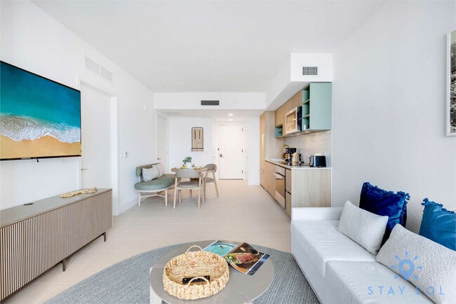 Building Photo - 601 NE 1st Ave Unit ID1227490P