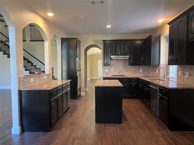 Photo - 8158 Painted Tree Tr