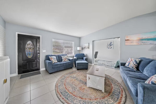Building Photo - 295 Spruce Ave Unit SI ID1526854P
