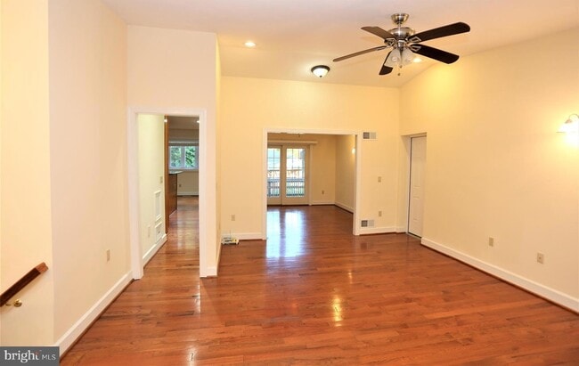 Photo - 9705 Fernwood Rd