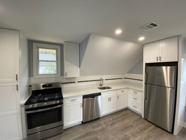 Photo - 105 Union Ave