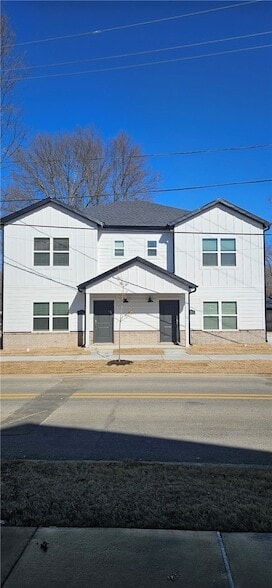 Building Photo - 1378 W Mt Comfort Rd