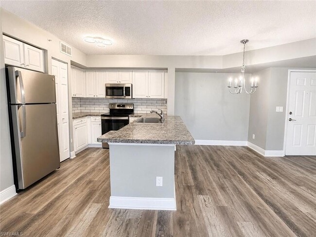Photo - 1240 Wildwood Lakes Blvd