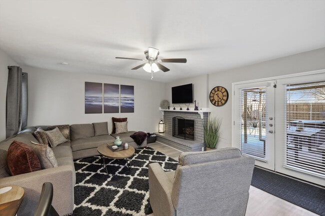 Building Photo - 2914 Flagstone Dr Unit ID1019640P