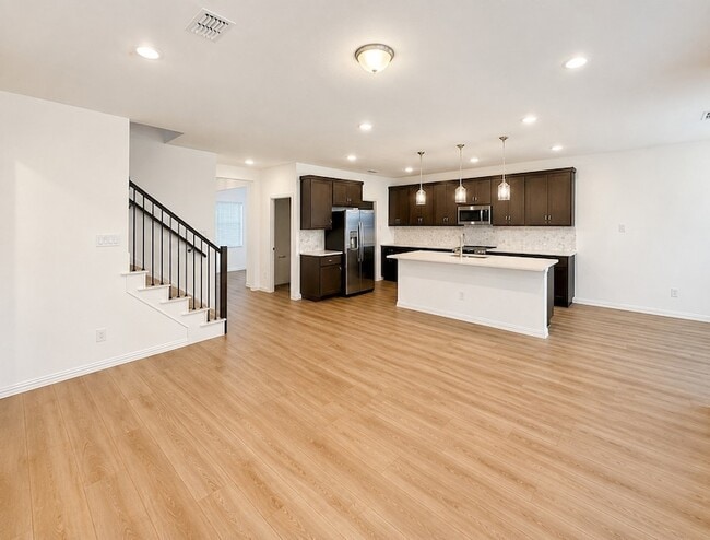 Photo - 715 Roanoke Dr