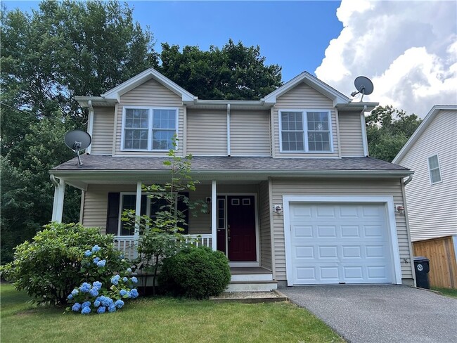 Photo - 52 Desmarais St
