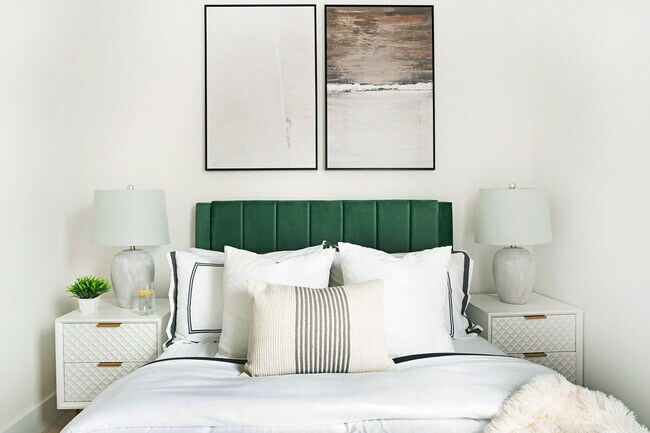 Photo - 515 W 48th St Unit SI ID1021968P