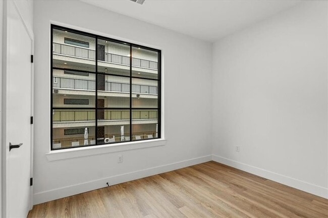 Photo - 4315 S Congress Ave Unit 414