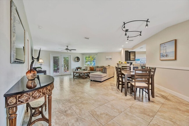 Photo - 2529 Croton Ave Unit ID1366627P