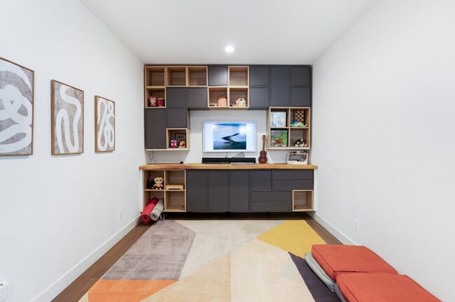 Photo - 3826 Meridian Ave N Unit ID1386575P