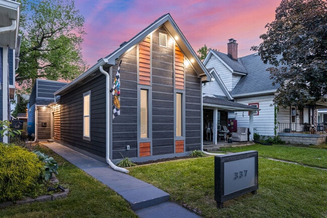 Photo - 337 Sanders St Unit ID1303754P