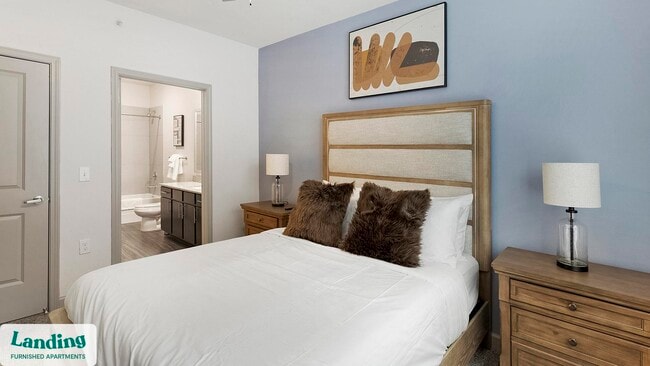 Photo - 2800 NE Green Oaks Blvd Unit 5207